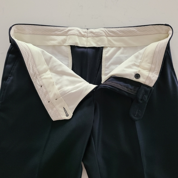 Harry Rosen custom slim suit - Picture 10 of 16